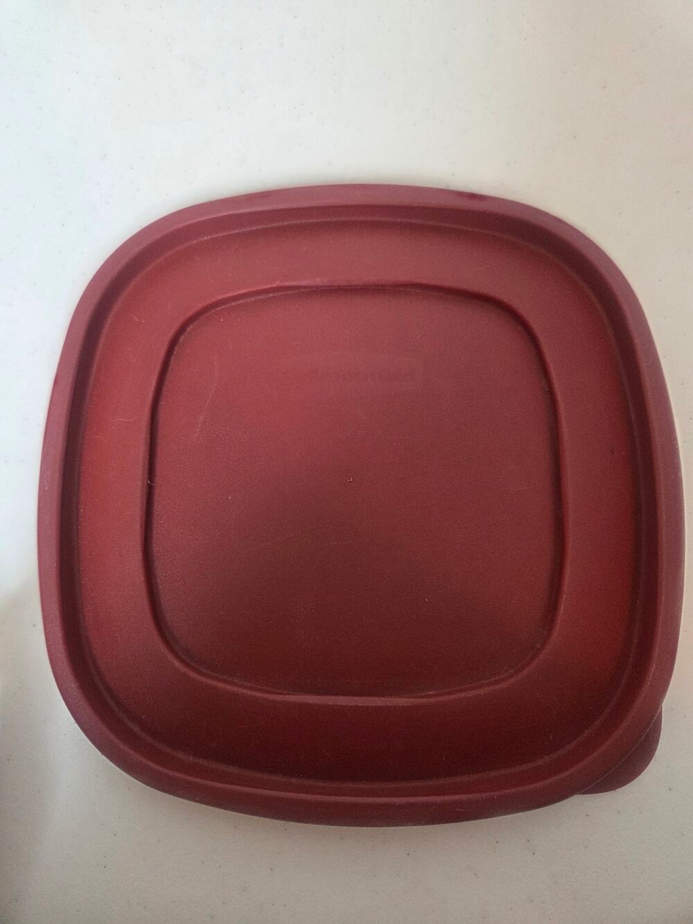 Rubbermaid Easy Find Dark Red 7J70 Square Replacement Container Lid ONLY 8.75"